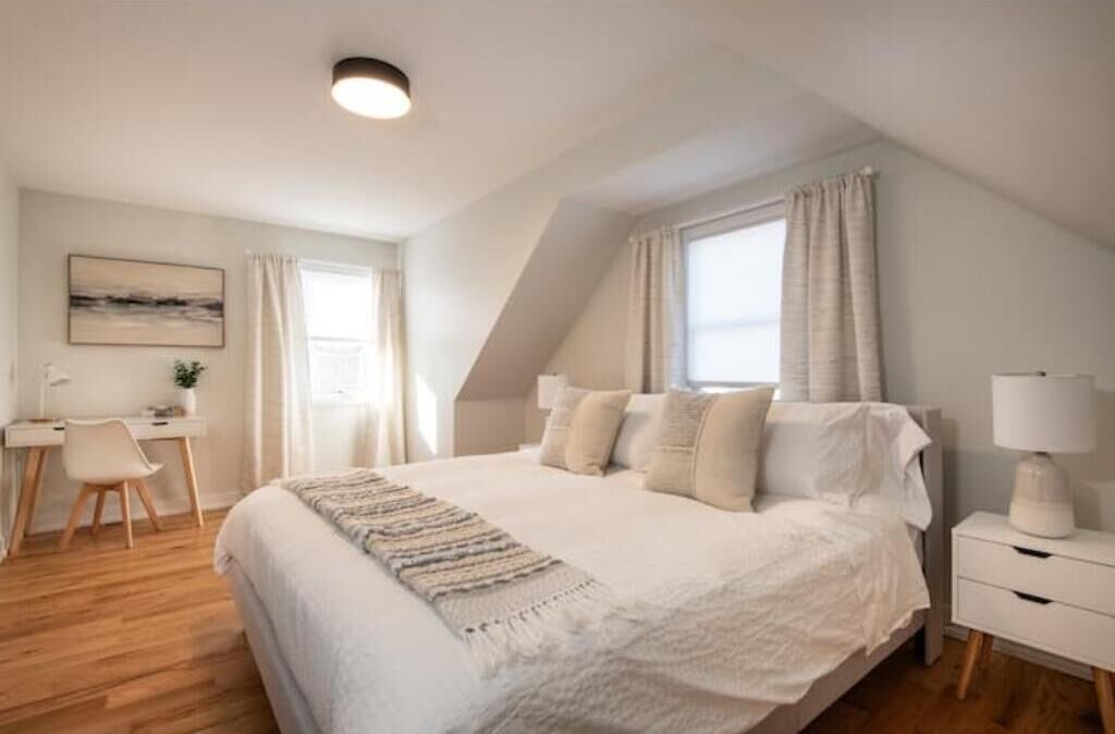 Photo of Bedroom in Oak Lawn