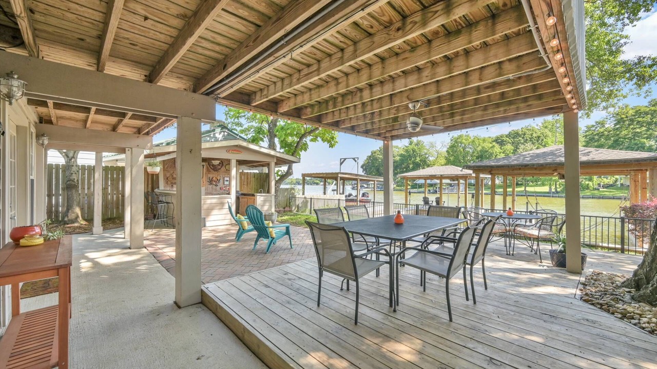 Photo of Outdoor in Willis
