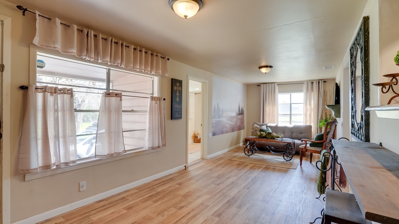 Photo of Bedroom in Rusk