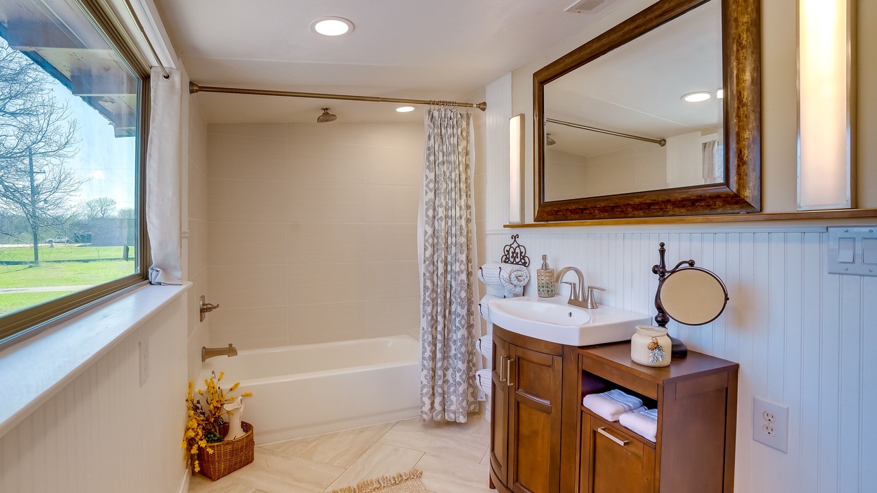 Photo of Bathroom in Rusk