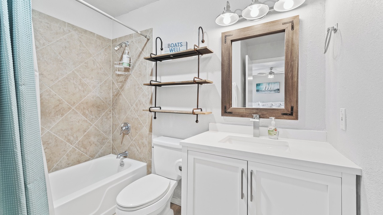 Photo of Bathroom in Point Venture