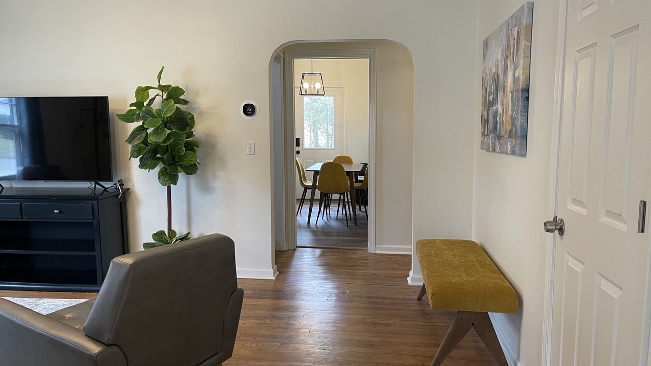 Photo of Livingroom in Hillsdale