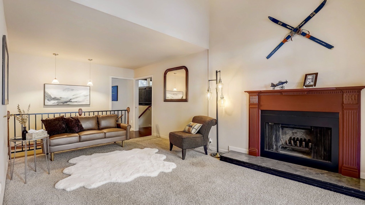 Photo of Livingroom in Iowa Hill