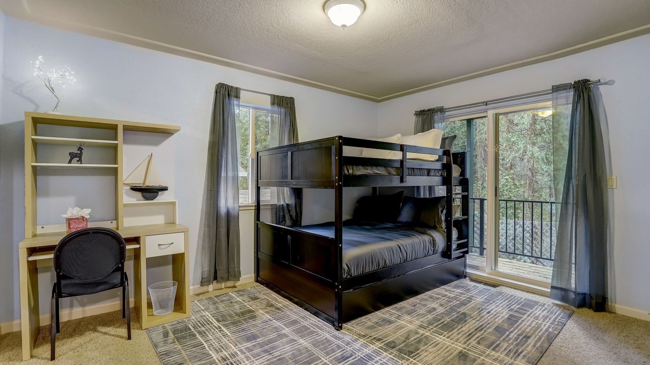 Photo of Bedroom in Iowa Hill