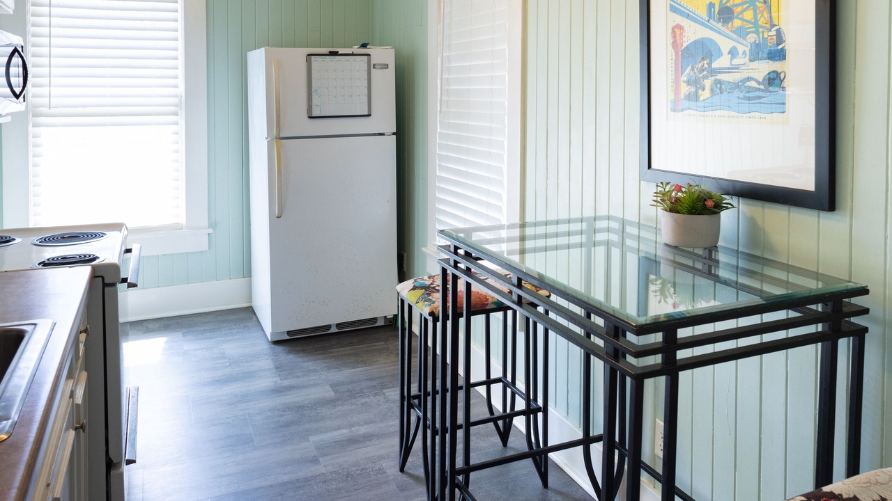 Photo of Kitchen in Oaks Historic District