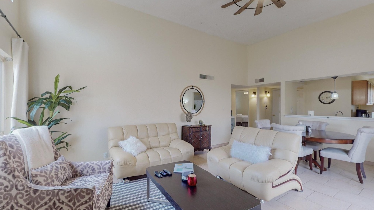 Photo of Livingroom in S.r. Marmon