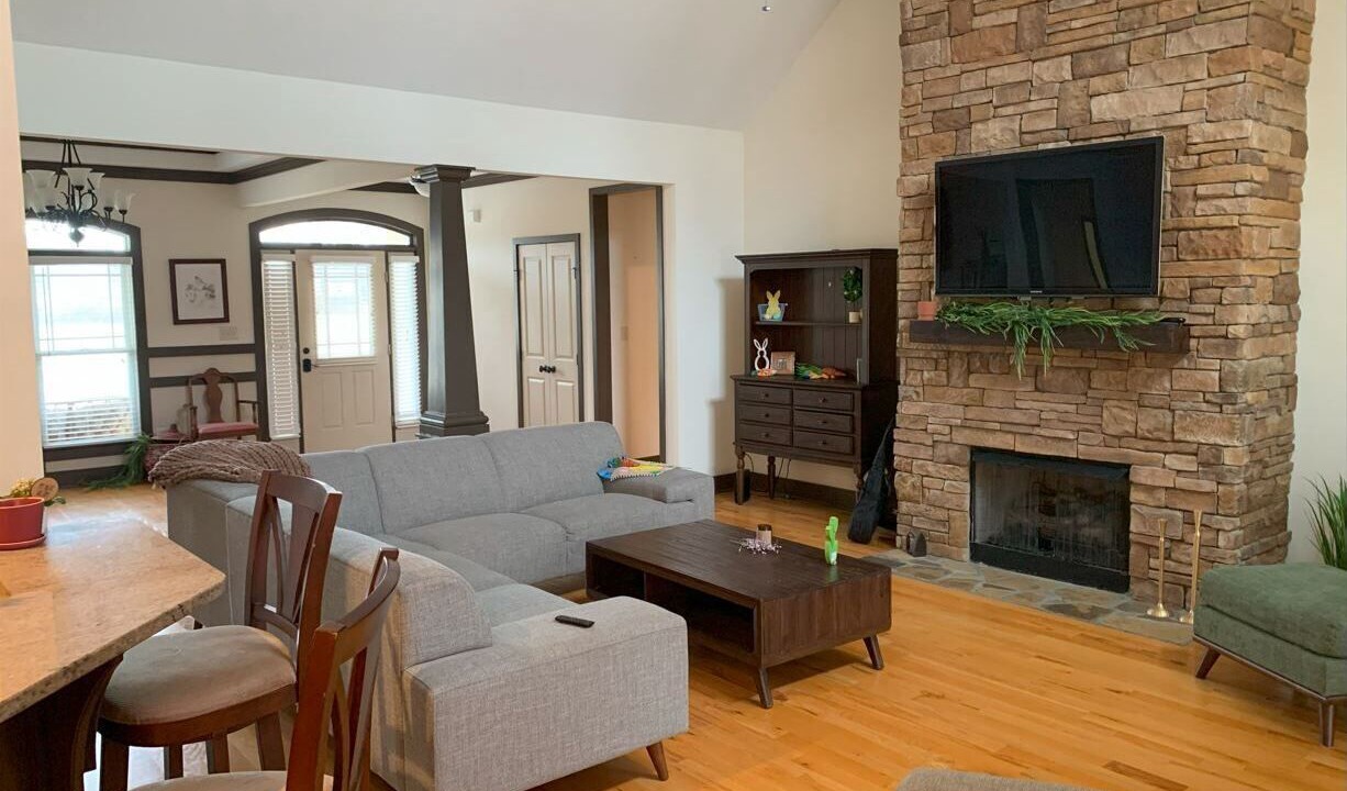 Photo of Livingroom in Edgefield