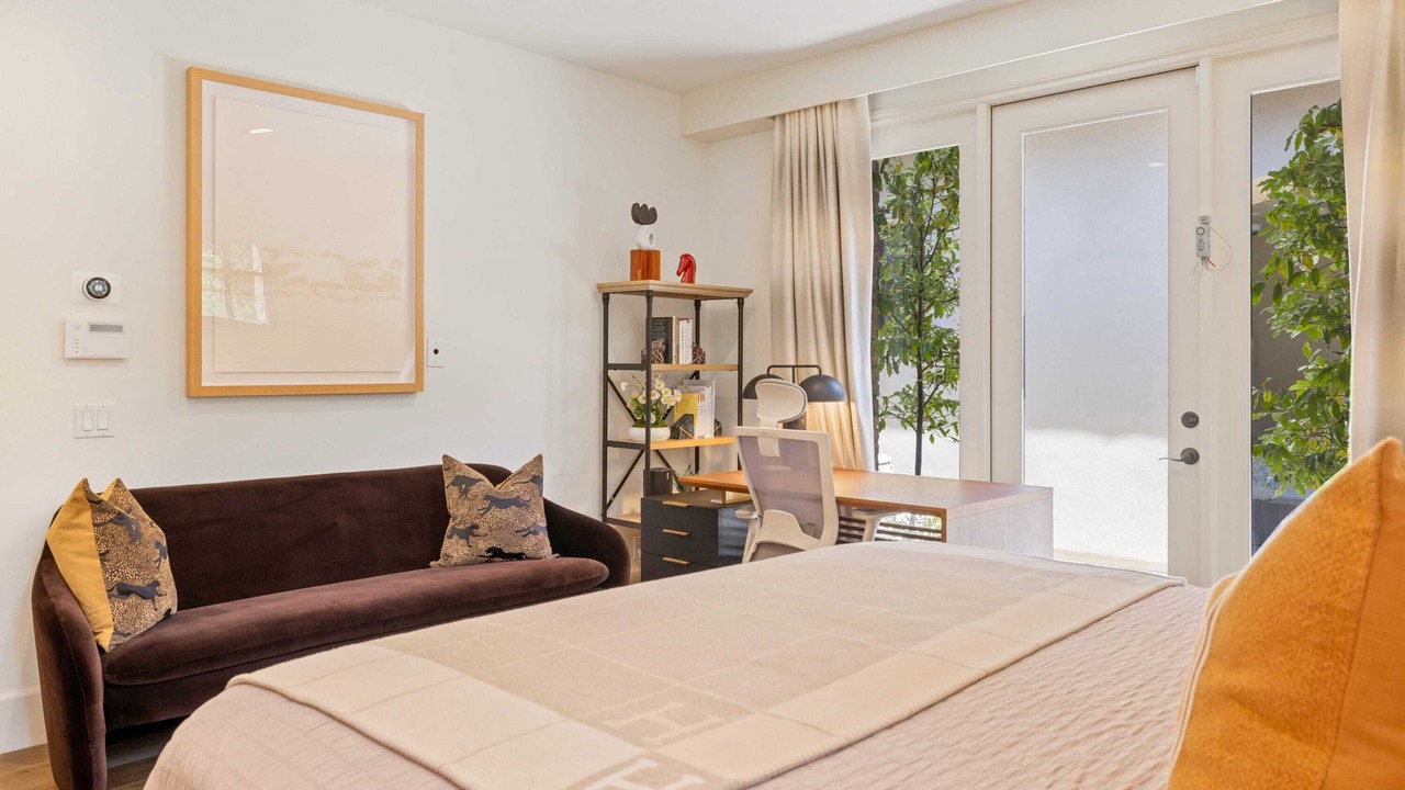 Photo of Bedroom in Newport Coast