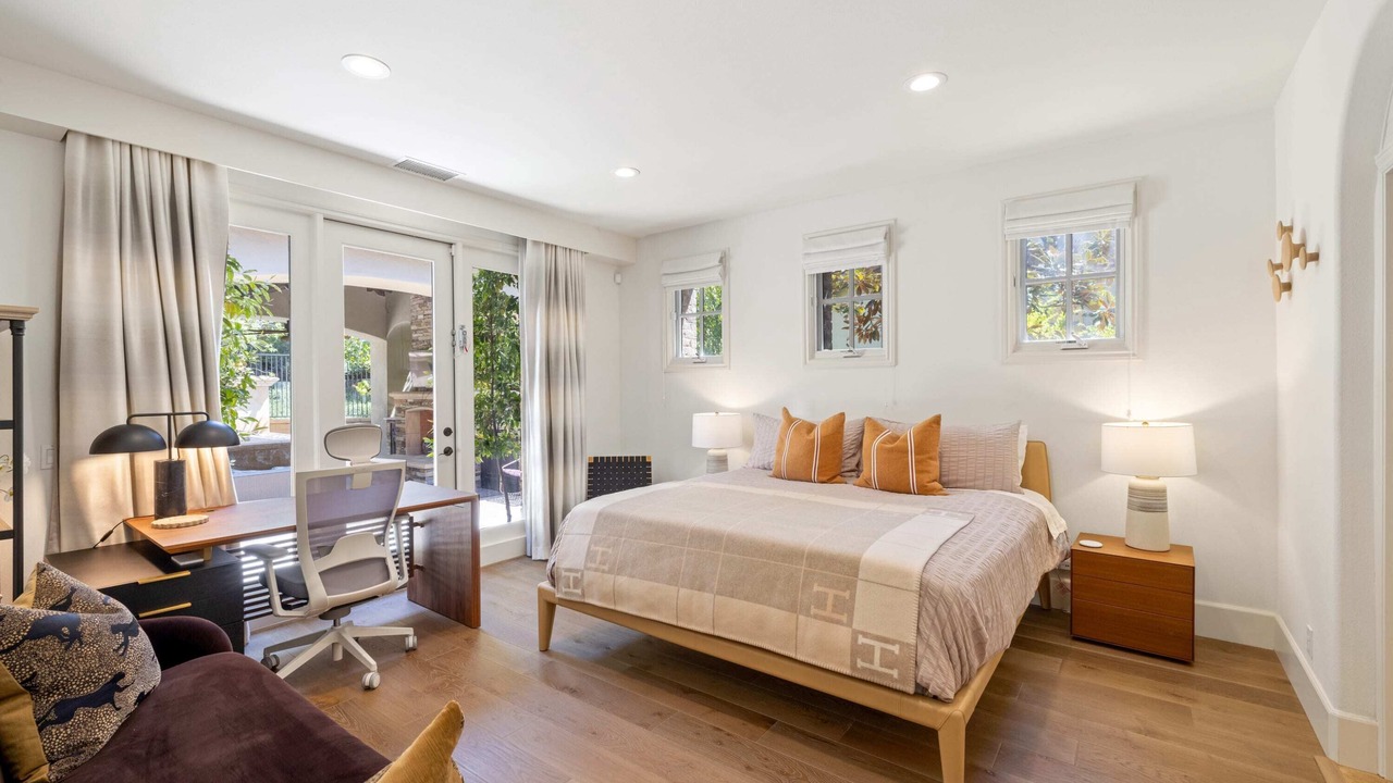 Photo of Bedroom in Newport Coast