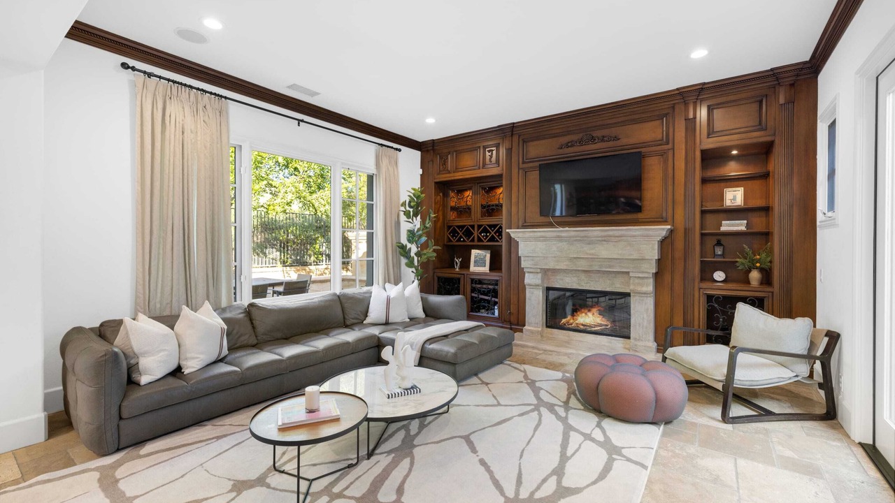Photo of Livingroom in Newport Coast