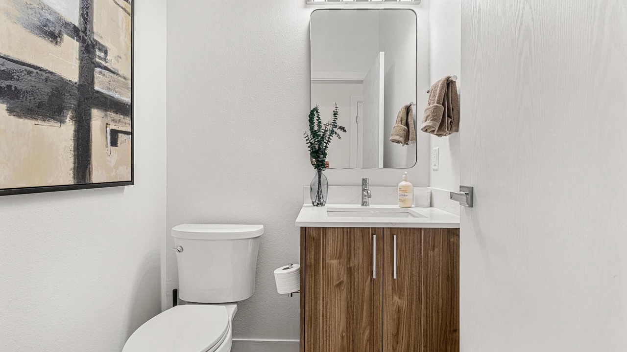 Photo of Bathroom in Pinecrest West Park