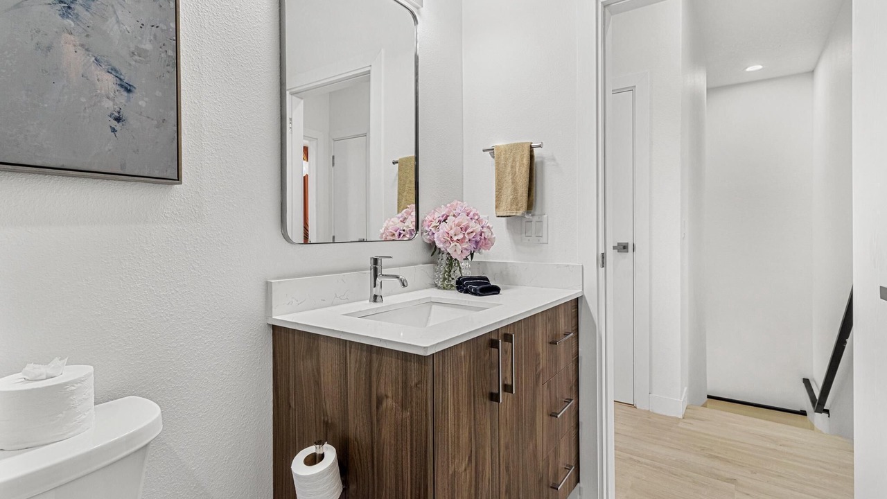 Photo of Bathroom in Pinecrest West Park