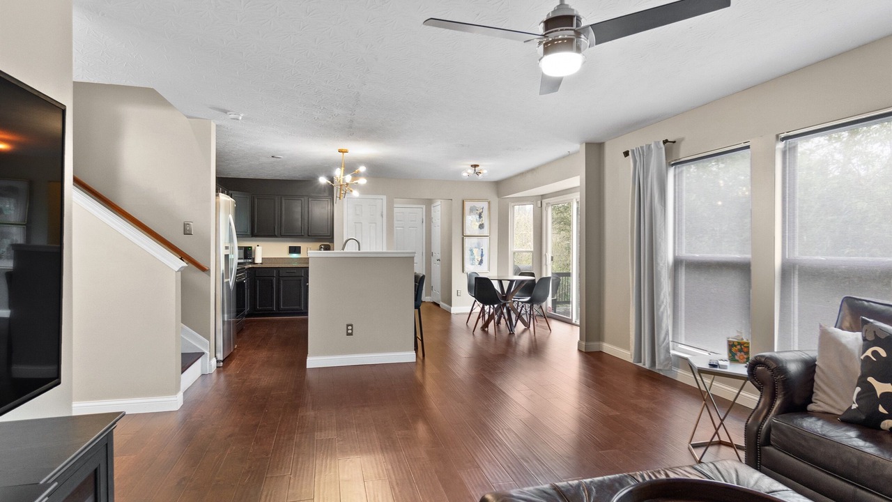 Photo of Bedroom in Roselawn Finance