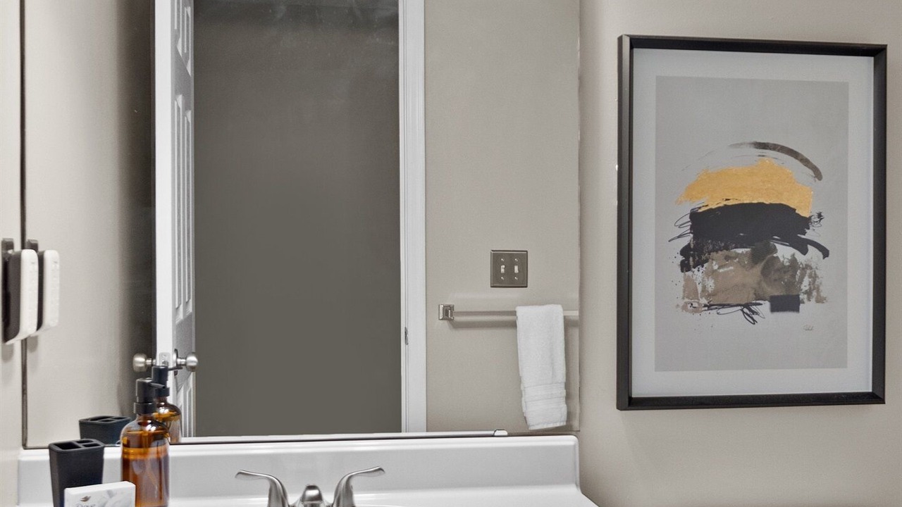 Photo of Bathroom in Roselawn Finance