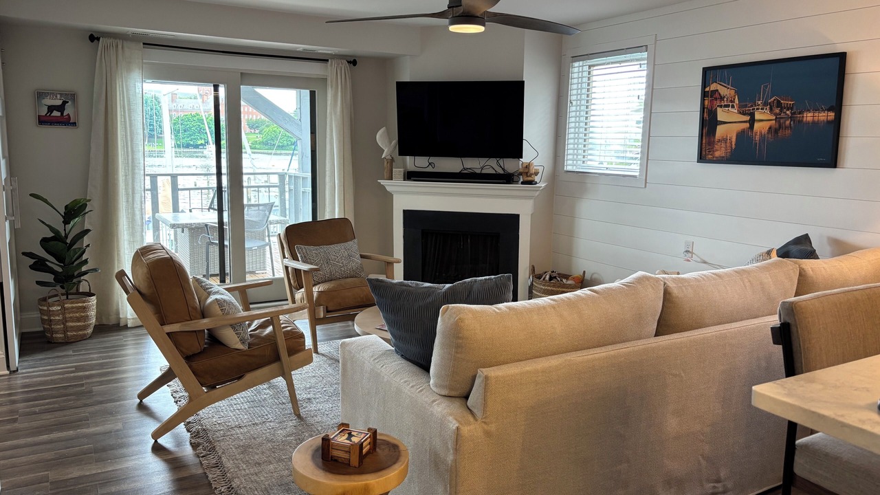 Photo of Livingroom in Eastport