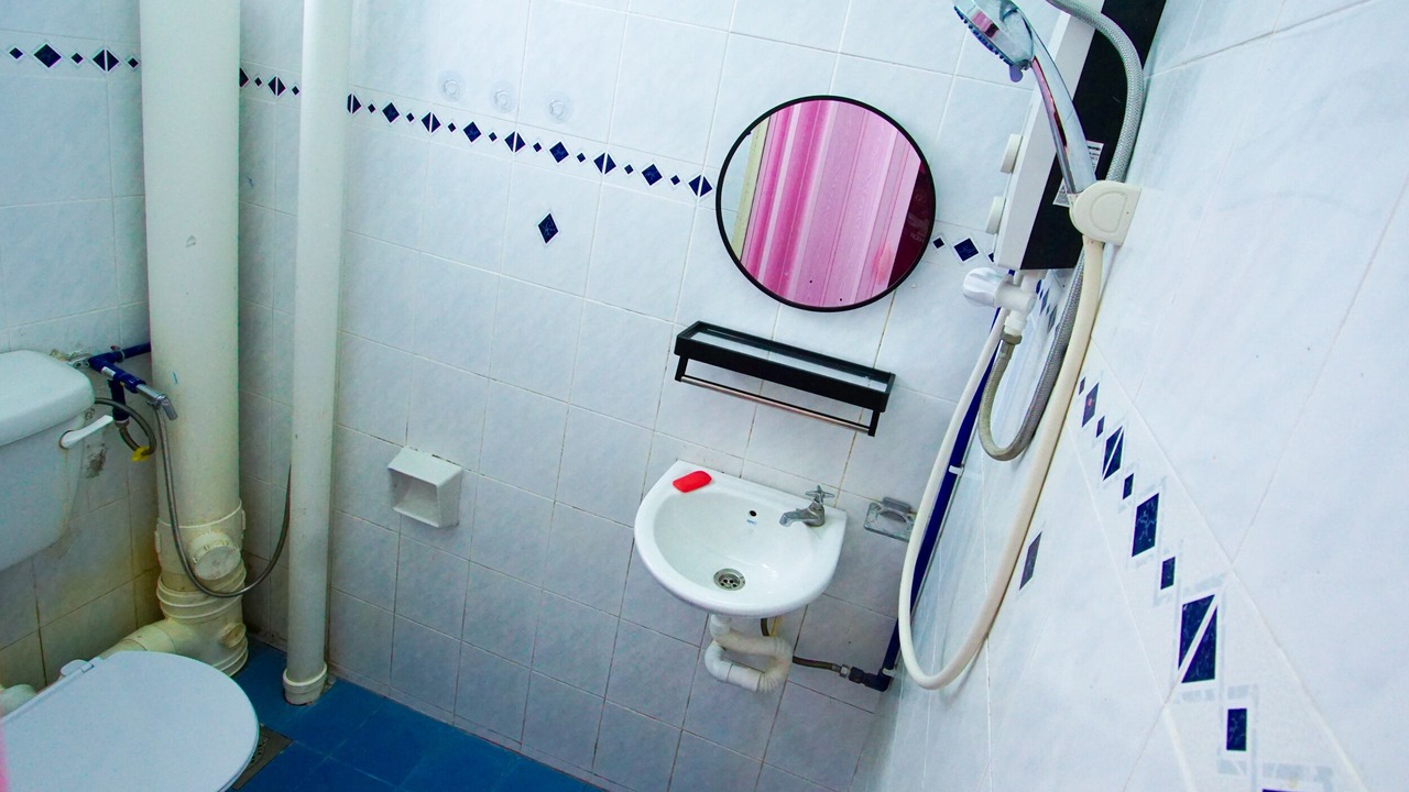 Photo of Bathroom in Batu Ferringhi