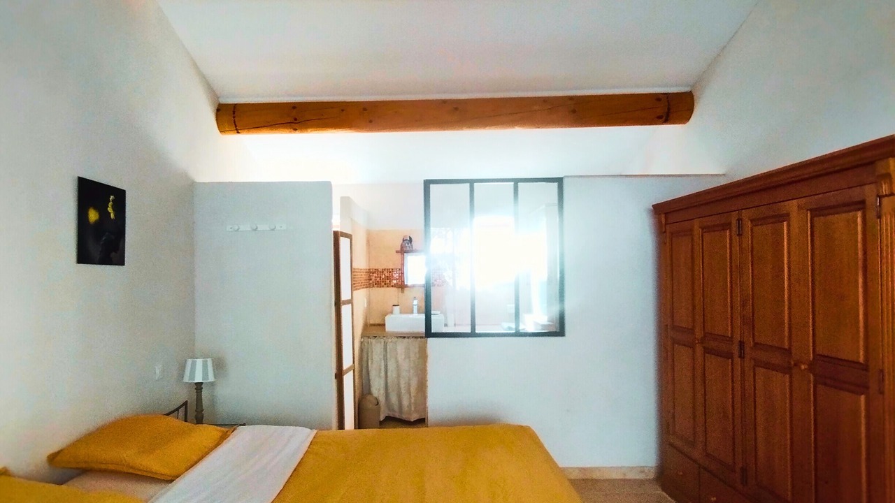 Photo of Bedroom in Beaumes-de-Venise