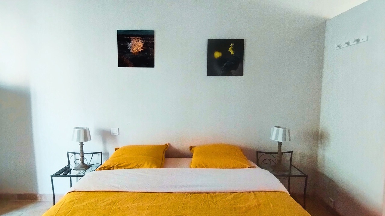 Photo of Bedroom in Beaumes-de-Venise