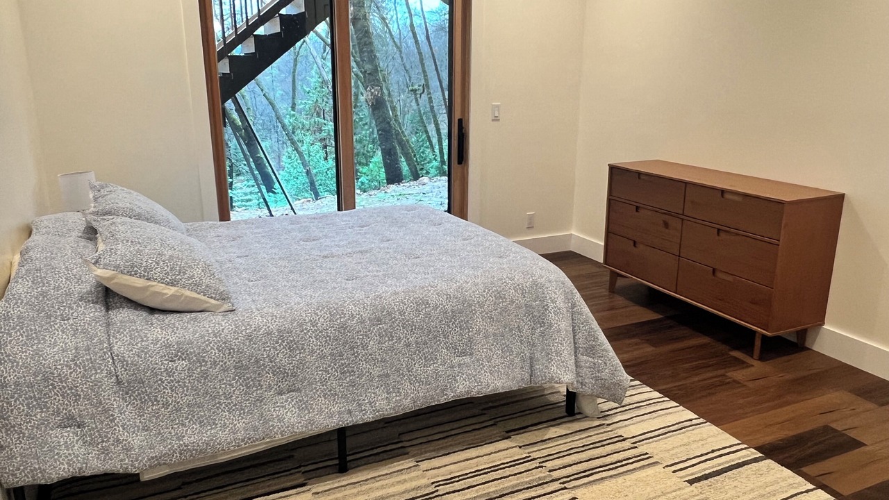 Photo of Bedroom in Colfax