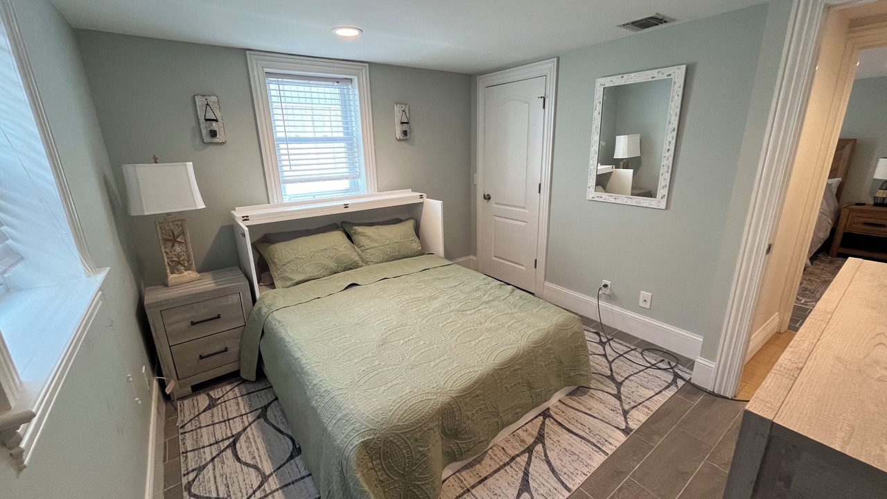 Photo of Bedroom in Lido Beach