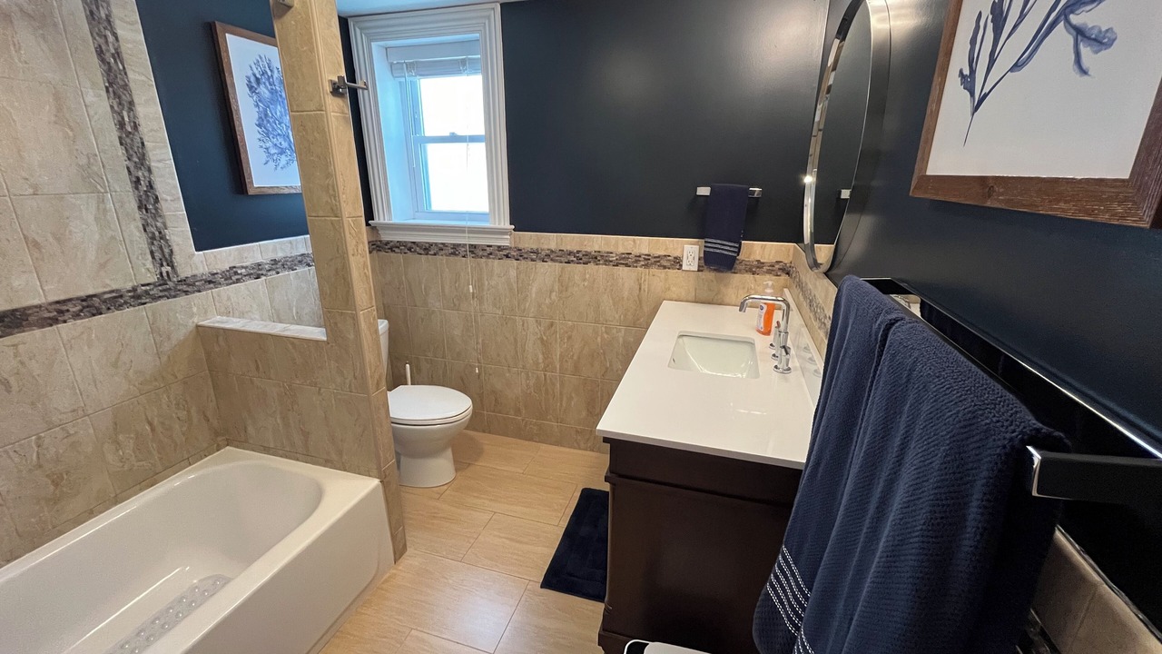 Photo of Bathroom in Lido Beach
