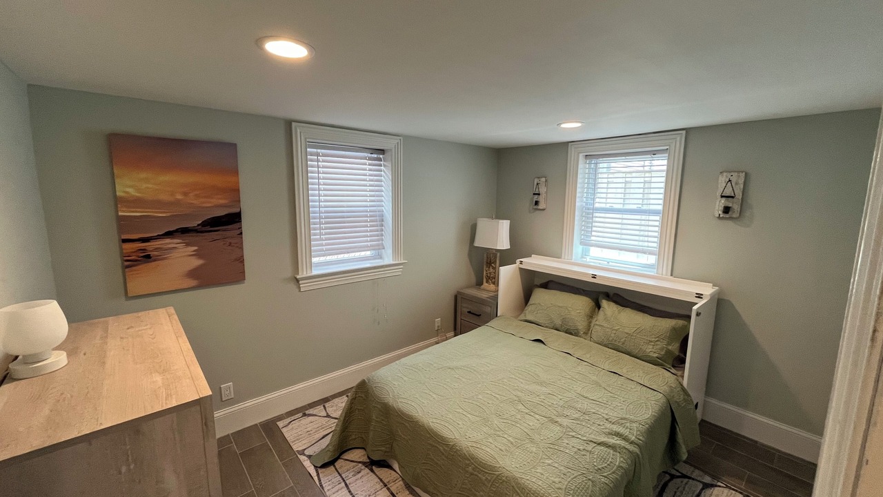 Photo of Bedroom in Lido Beach