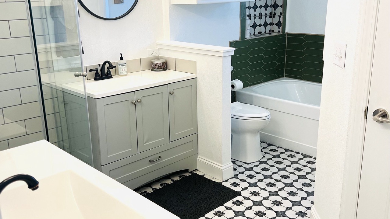 Photo of Bathroom in Calera