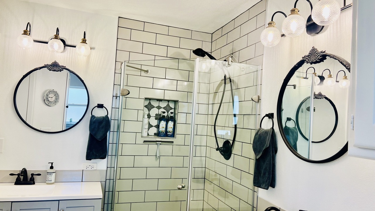 Photo of Bathroom in Calera