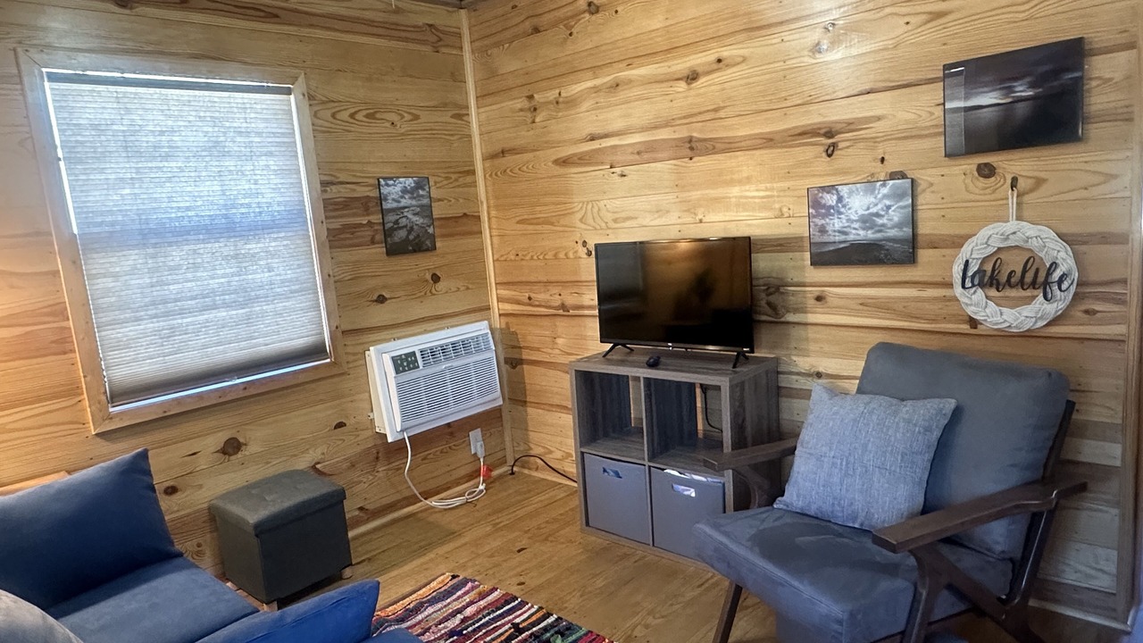 Photo of Livingroom in Quitman