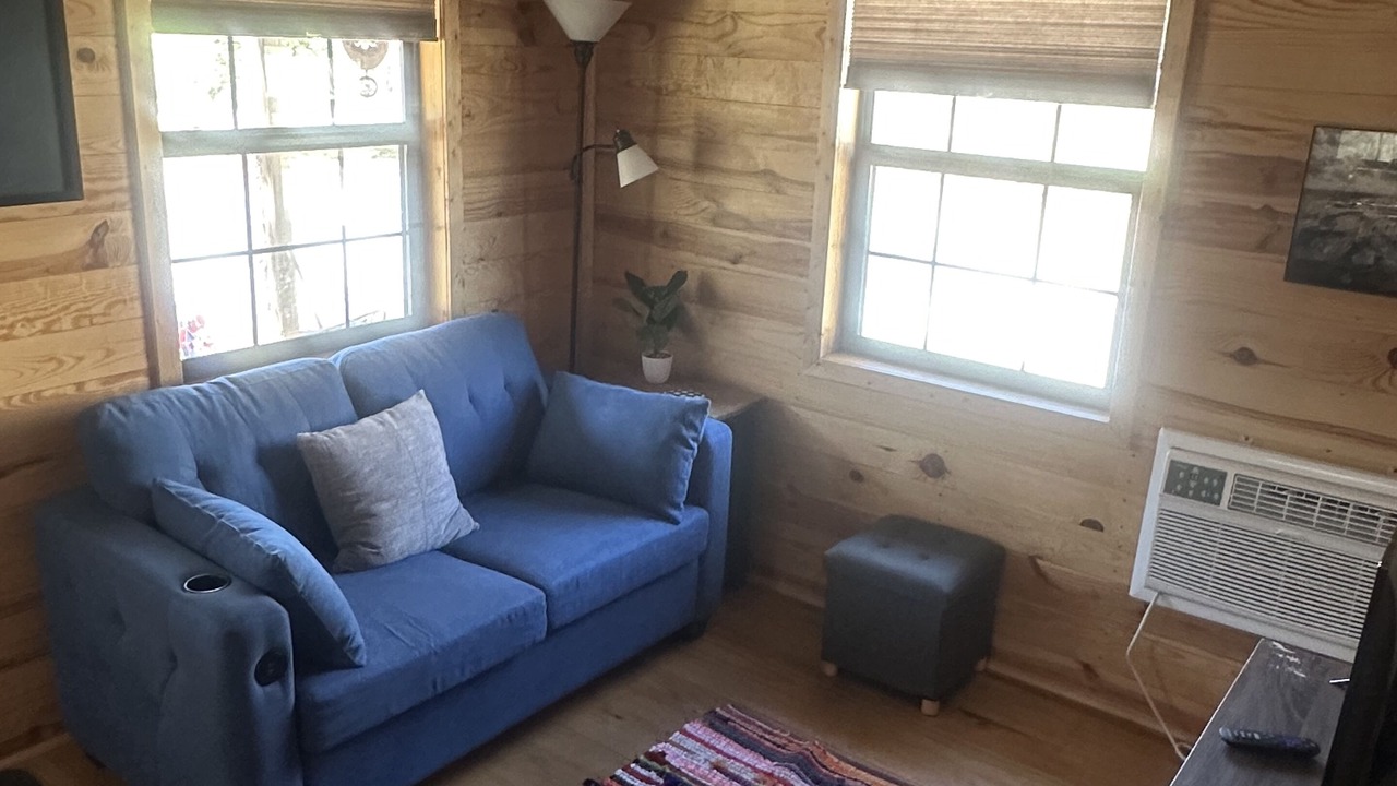 Photo of Livingroom in Quitman