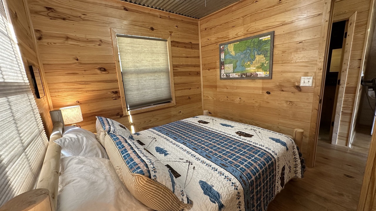 Photo of Bedroom in Quitman