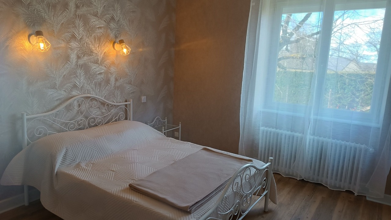 Photo of Bedroom in Lanobre