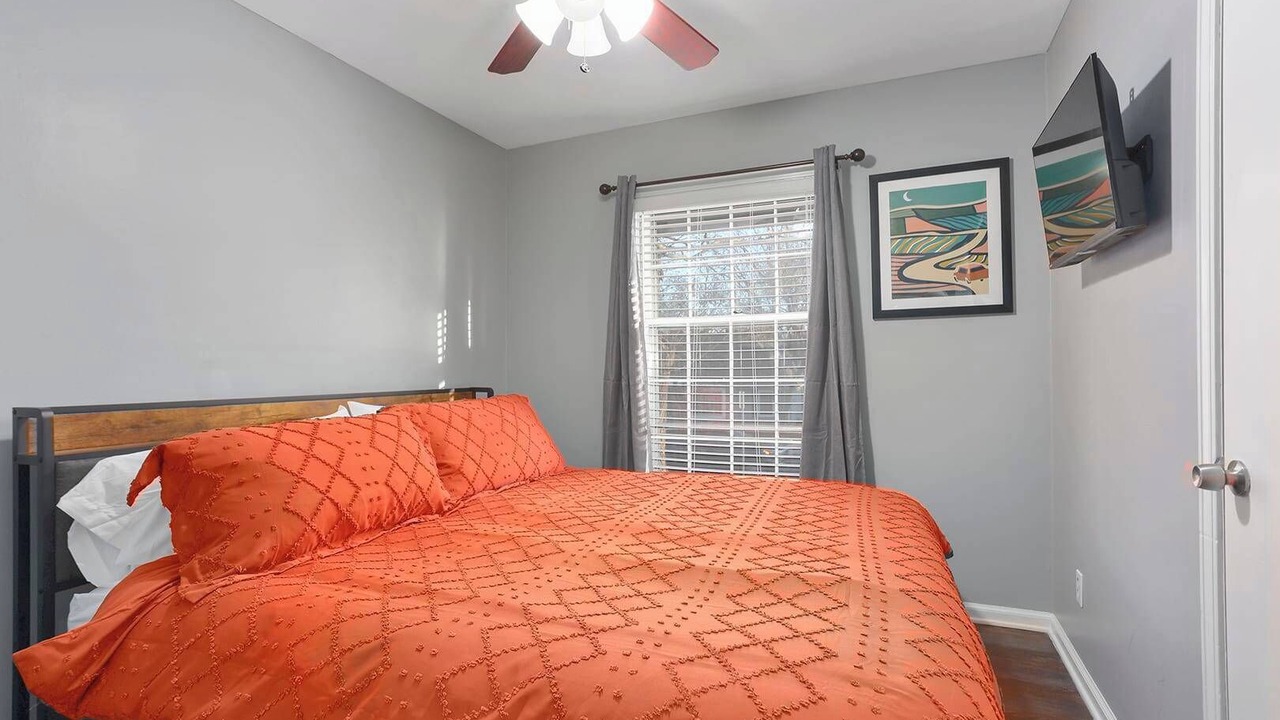 Photo of Bedroom in Lenexa