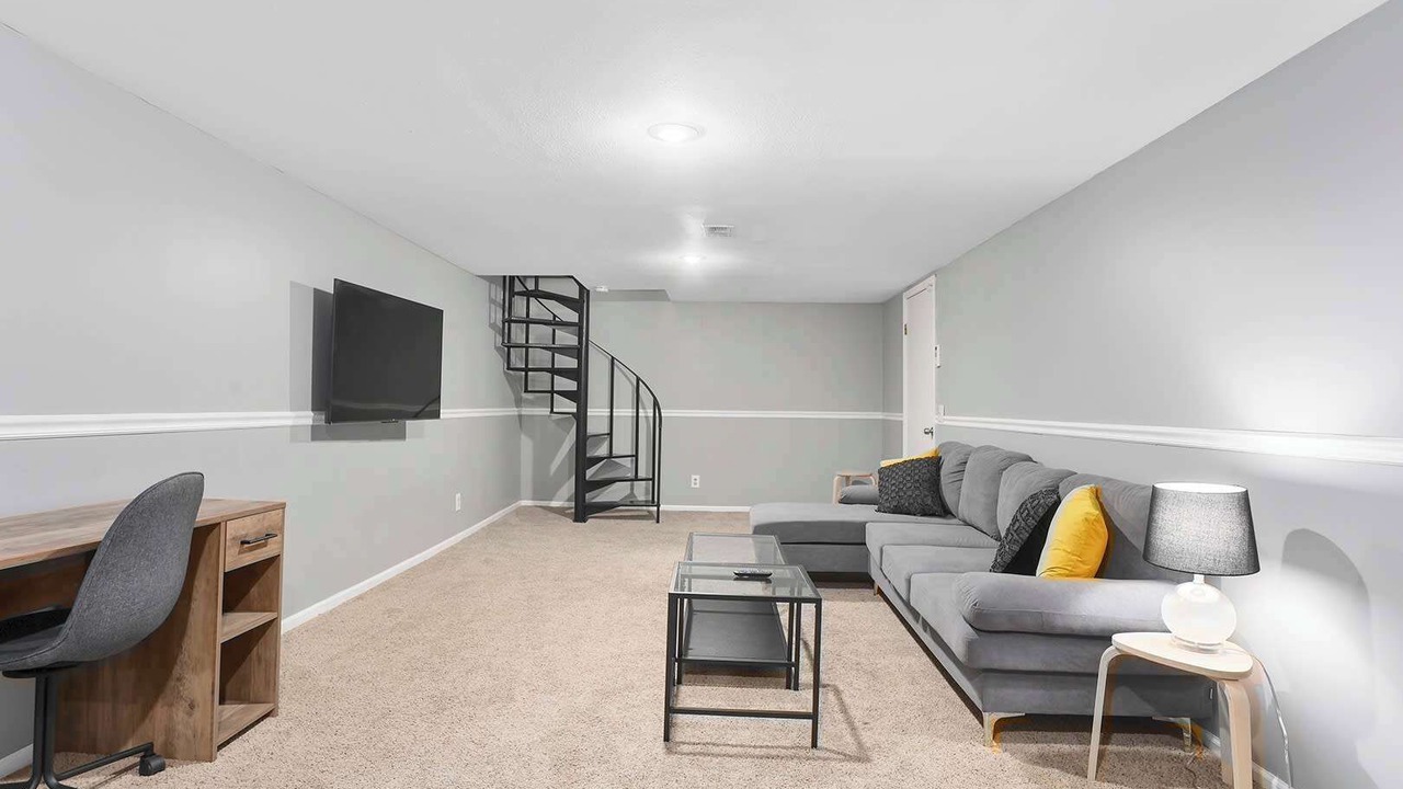 Photo of Livingroom in Lenexa