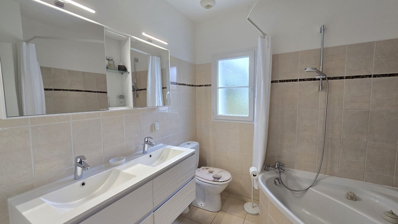 Photo of Bathroom in Saint-Jean-de-Monts