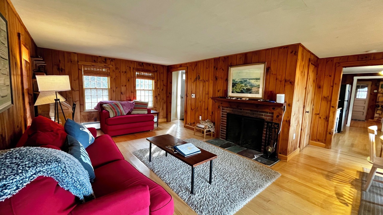 Photo of Livingroom in Tenants Harbor