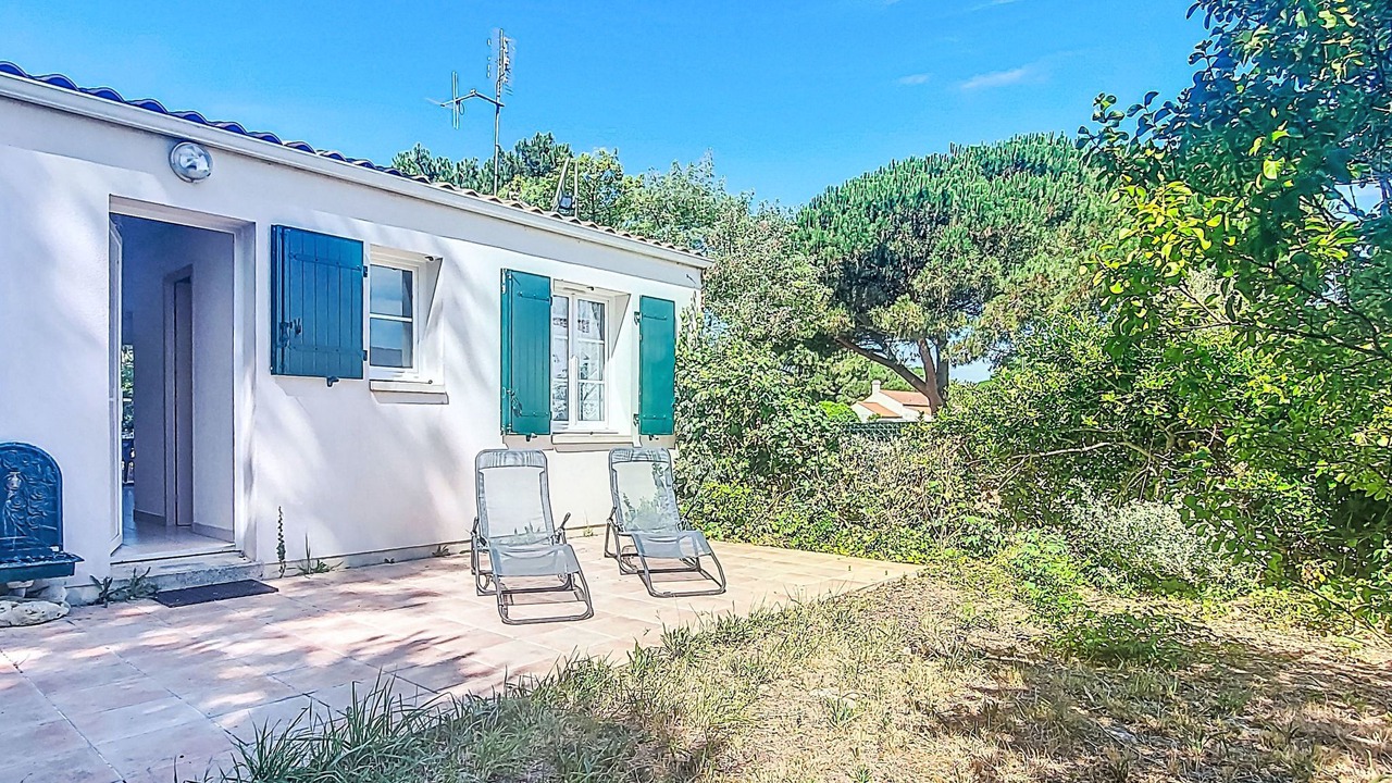 Photo of Others in Domino