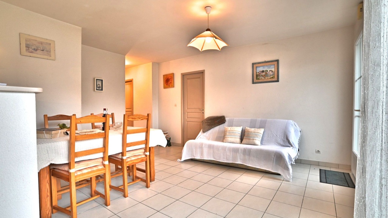 Photo of Livingroom in Domino