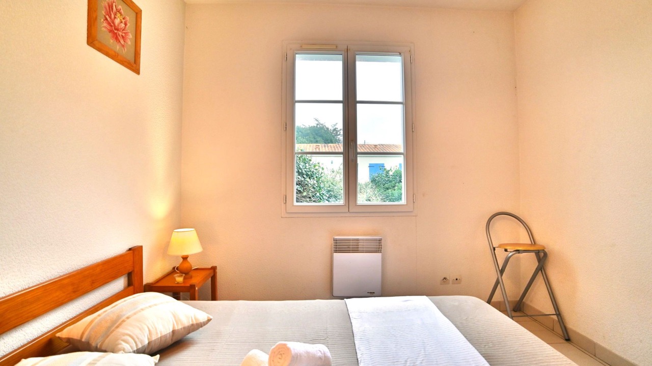 Photo of Others in Domino