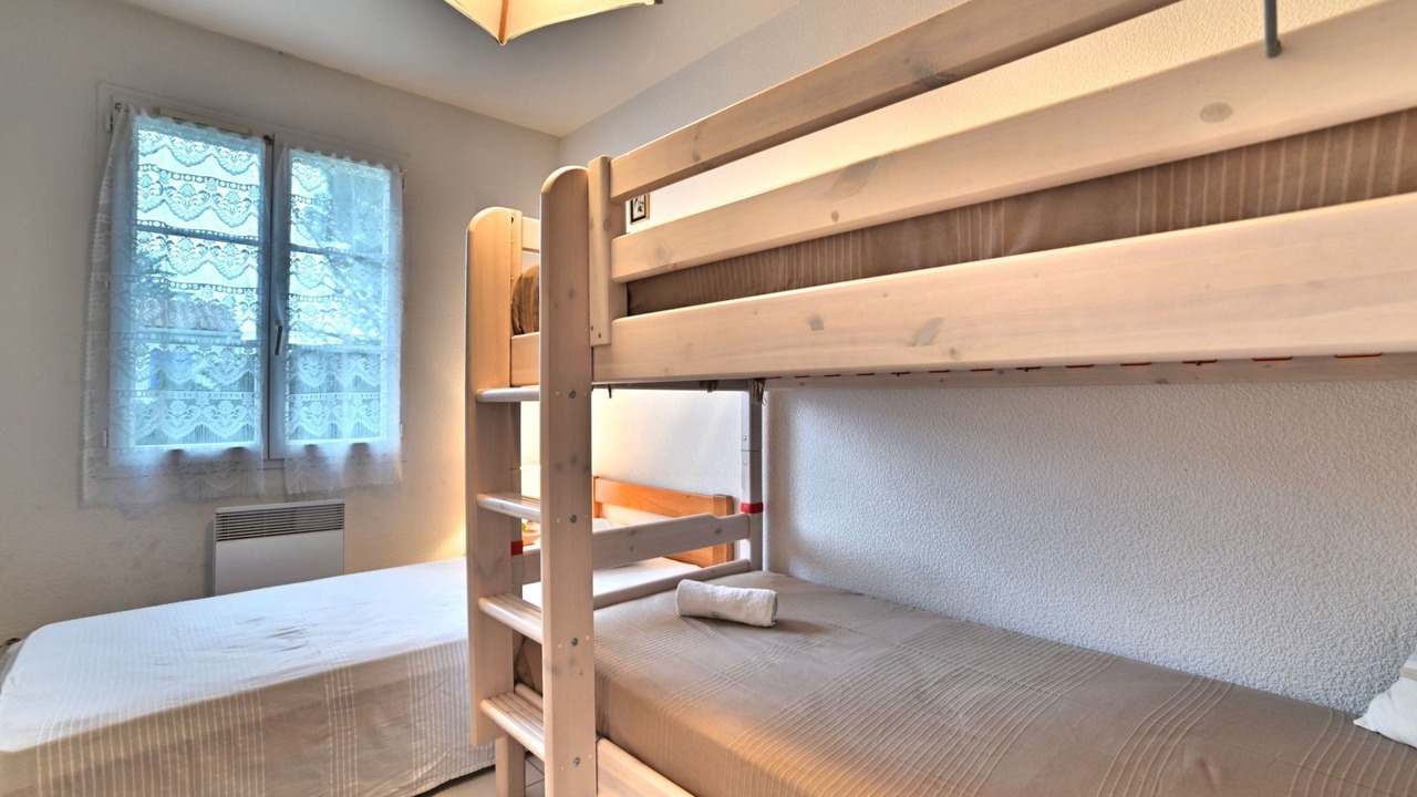 Photo of Others in Domino