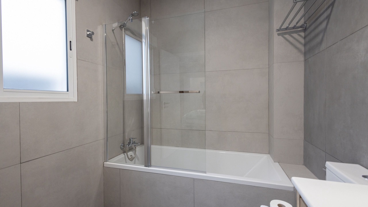 Photo of Bathroom in Patraix