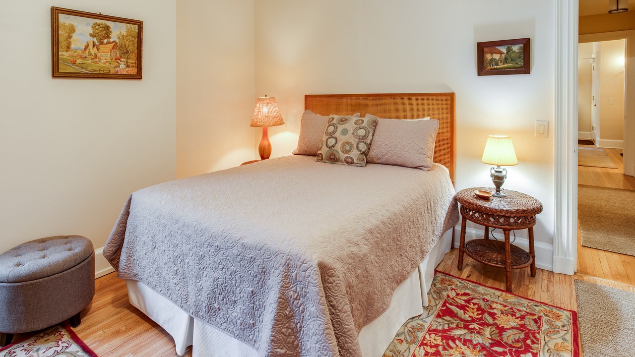 Photo of Bedroom in East Avenue