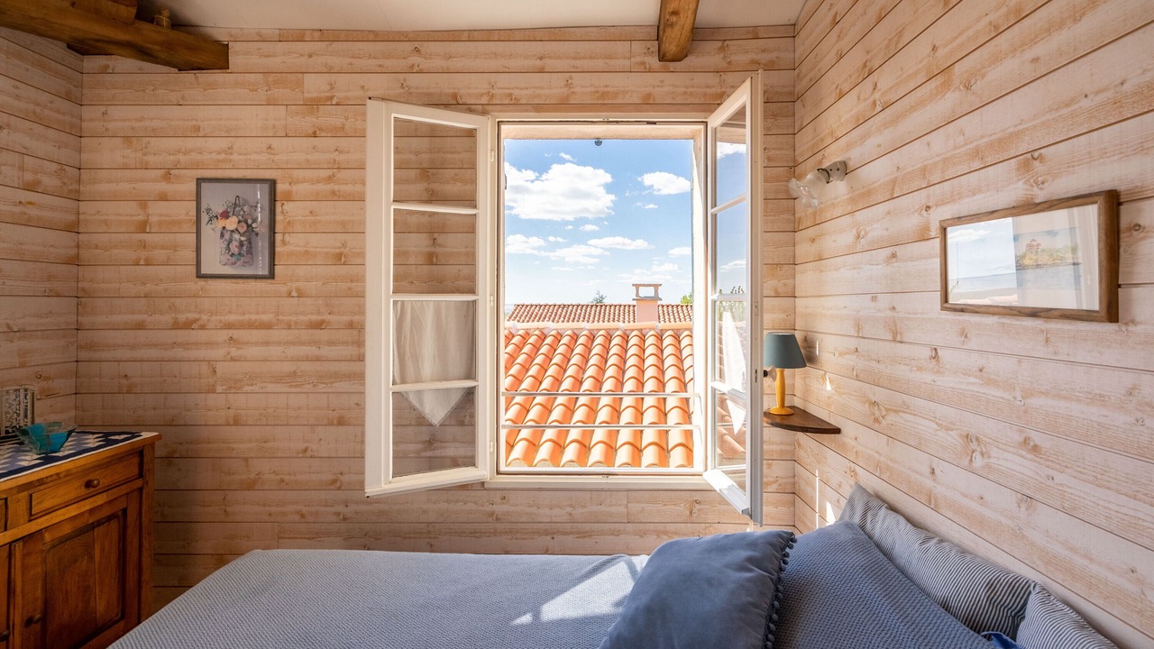 Photo of Bedroom in Mortagne-sur-Gironde