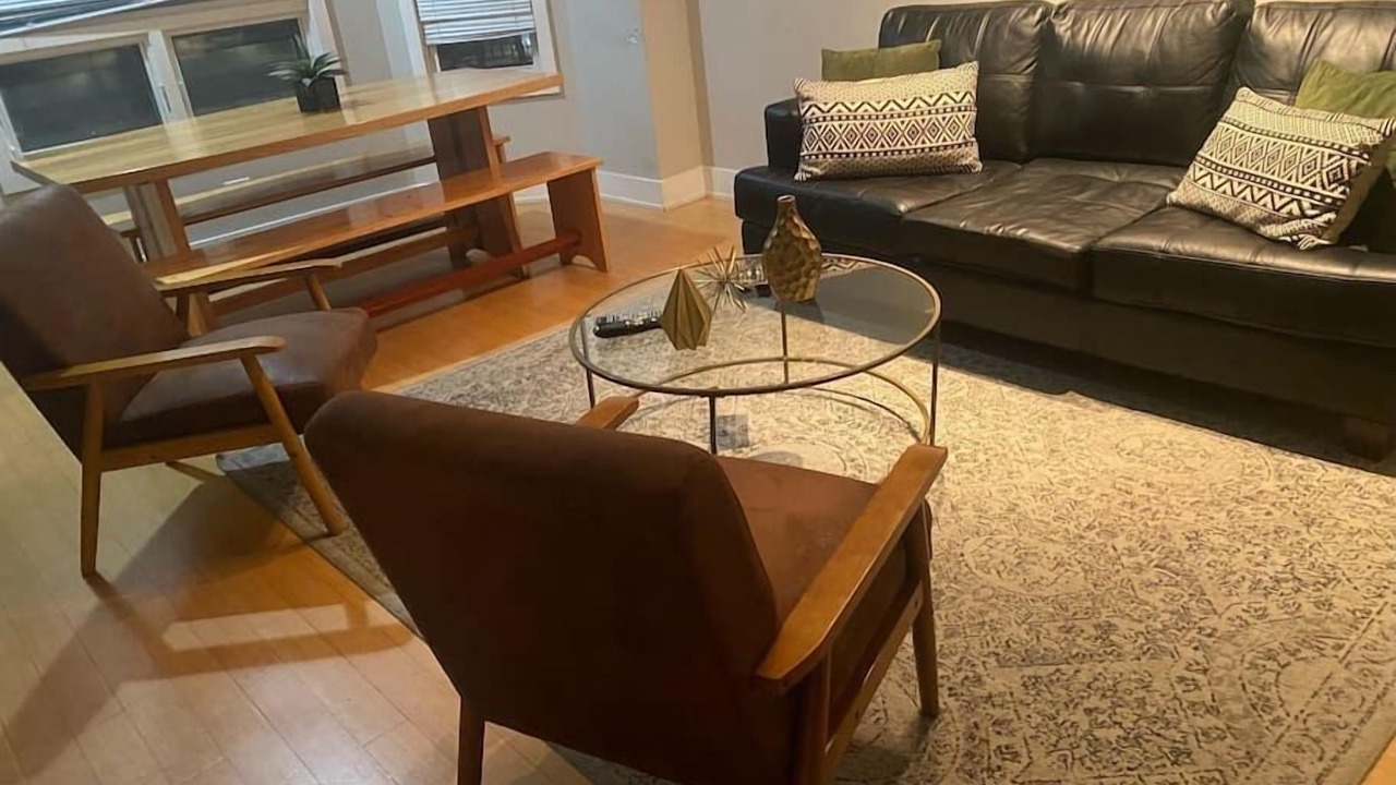 Photo of Livingroom in River North