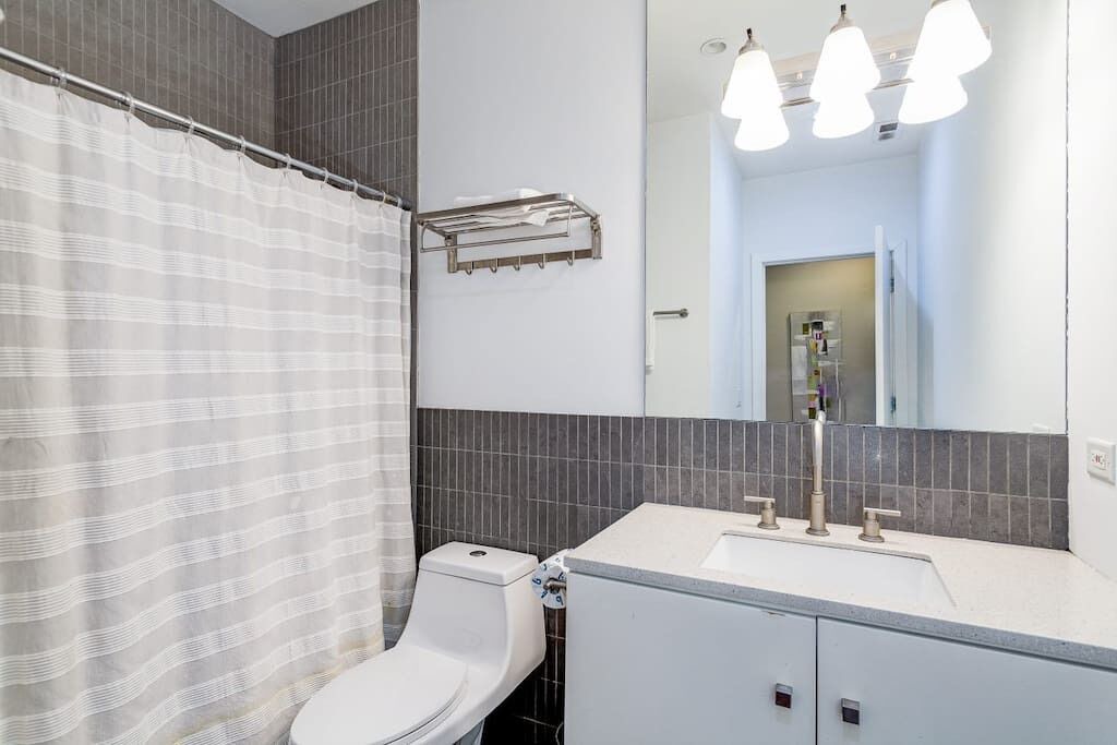 Photo of Bathroom in River North