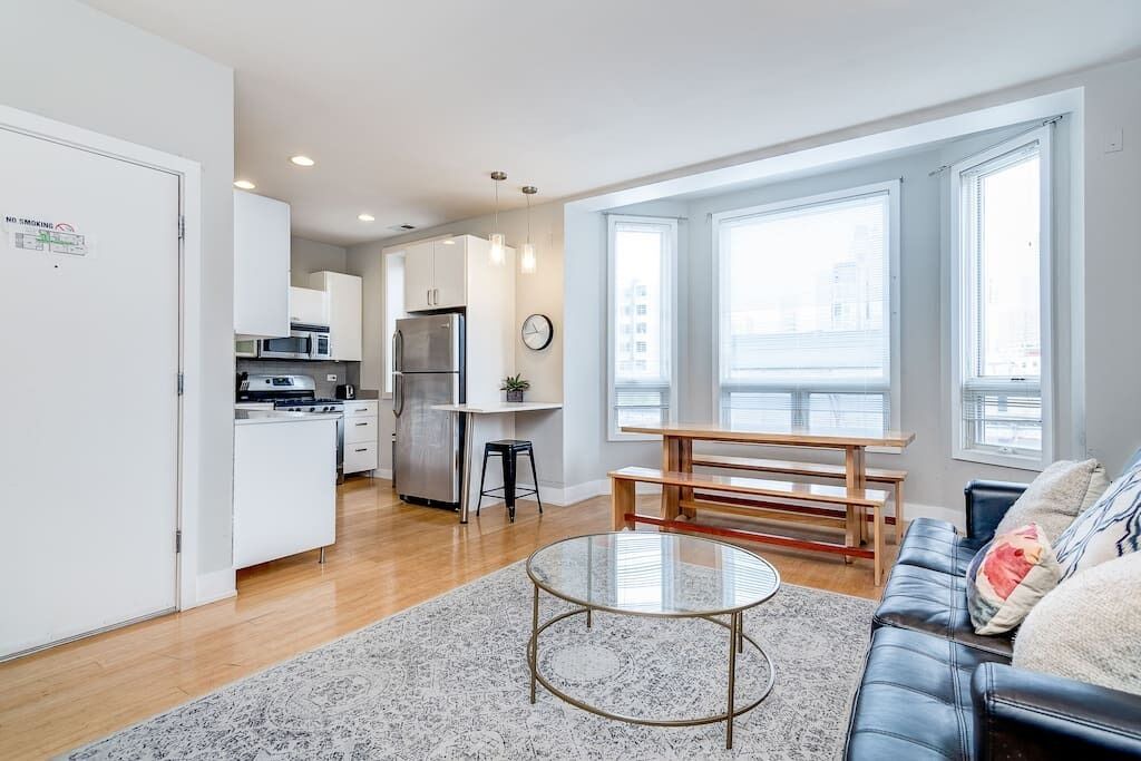 Photo of Livingroom in River North