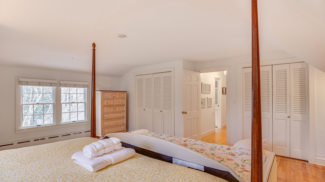 Photo of Bedroom in Teaticket