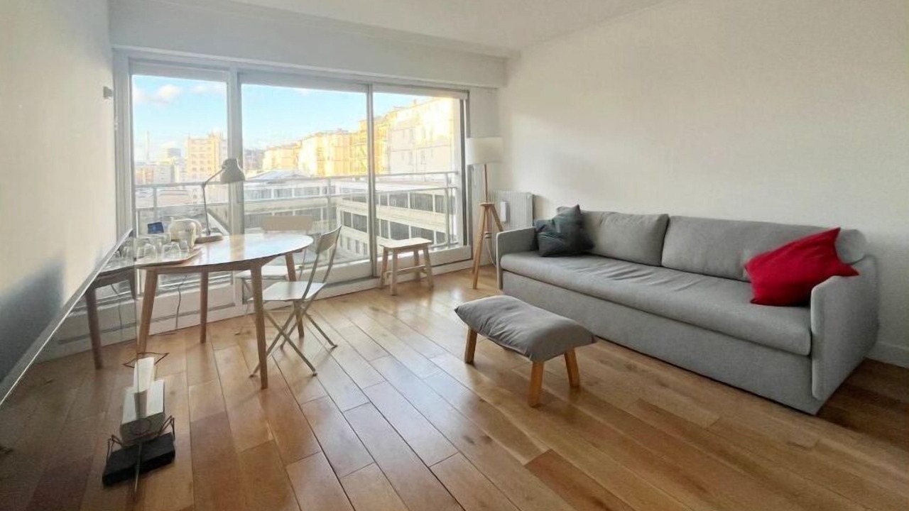 Photo of Livingroom in 15th Arrondissement