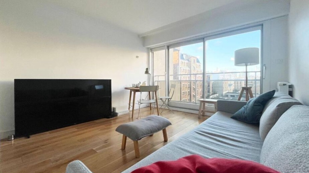 Photo of Livingroom in 15th Arrondissement