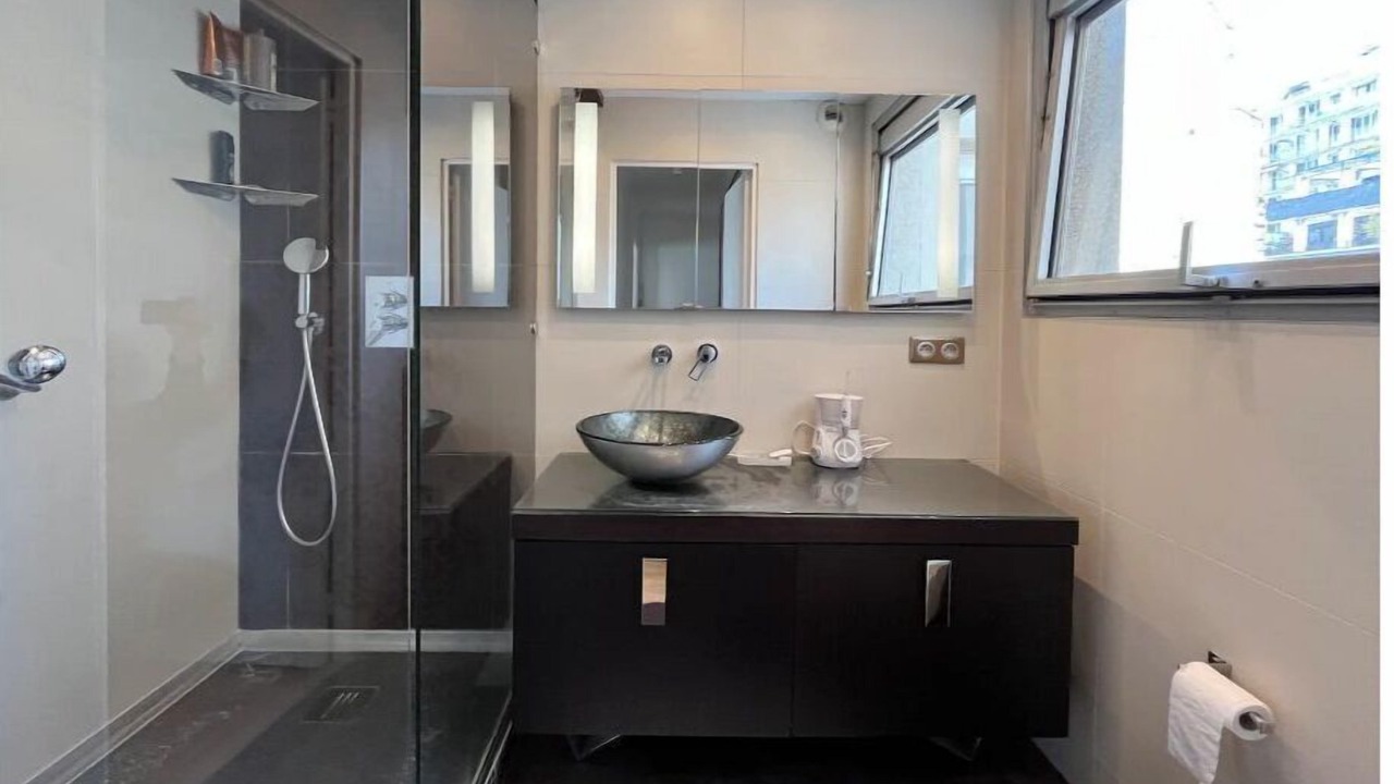 Photo of Bathroom in 15th Arrondissement